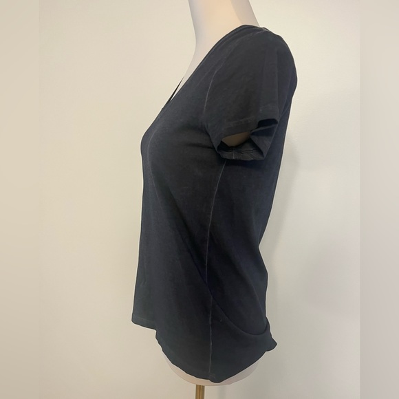 NWOT Michael Kors V-Neck Black Short Sleeve T-Shirt - Picture 3 of 7